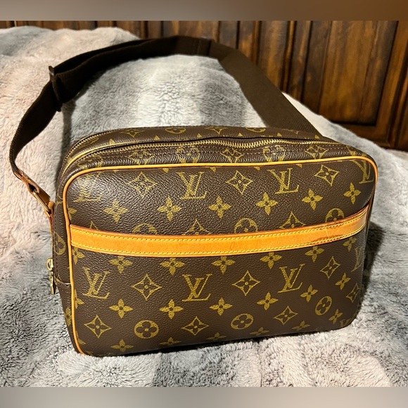 🔥SOLD🔥Louis Vuitton RePorter PM - Picture 2 of 15